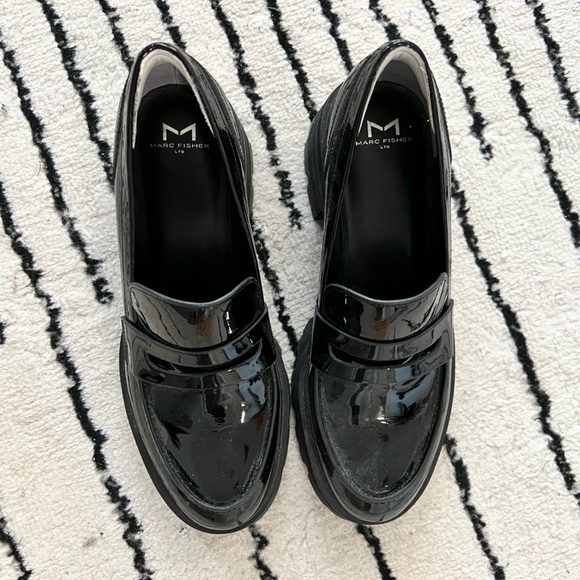 I’ve only worn them twice but I think I need to size down. - Picture 2 of 5